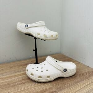 Crocs White Classic Slip On Clogs Men’s Size 6